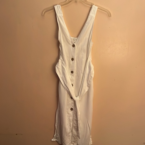 Woman’s white long dress size Small - Picture 4 of 5